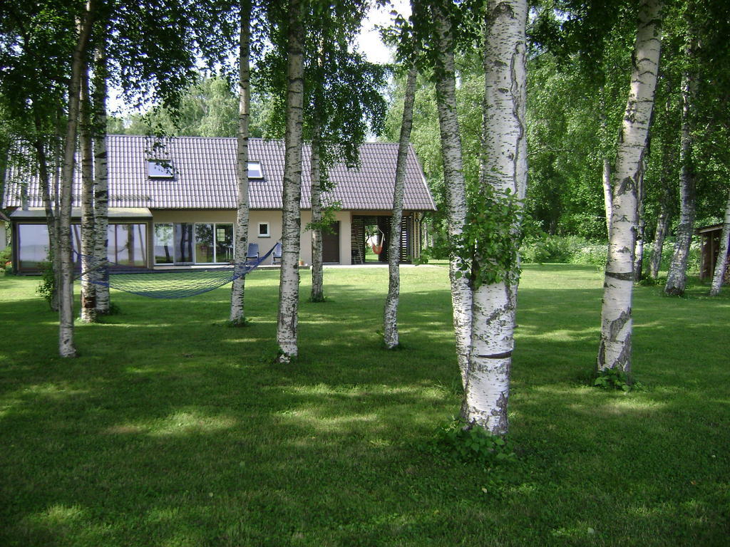 Mere Holiday House Salme Ngoại thất bức ảnh