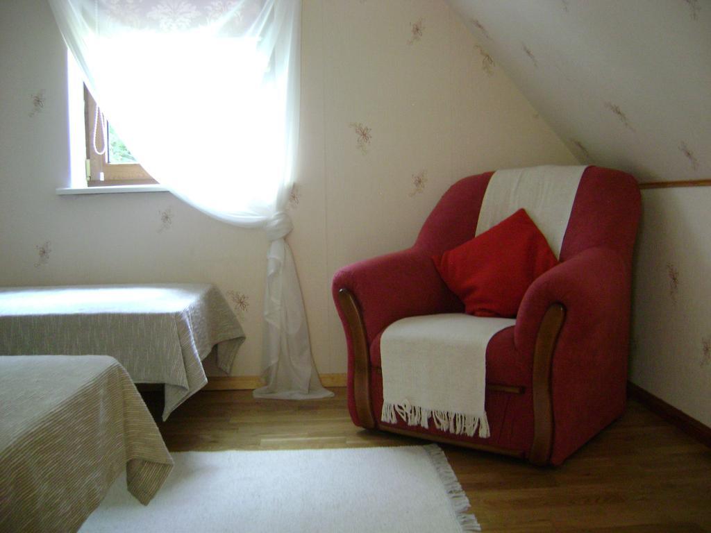 Mere Holiday House Salme Ngoại thất bức ảnh